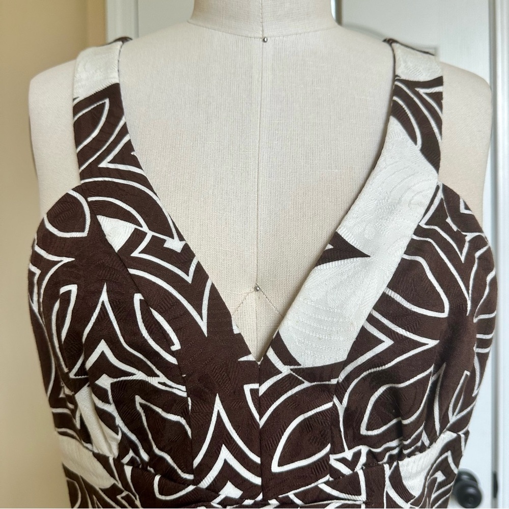 Trina Turk Brown and White Patterned Fitted Halter Dress Size 6 - Picture 2 of 10